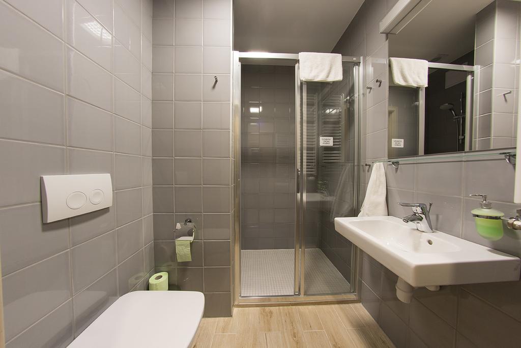 Inwest Osrodek Szkoleniowo-Wypoczynkowy Hotel Smardzewice Exterior foto